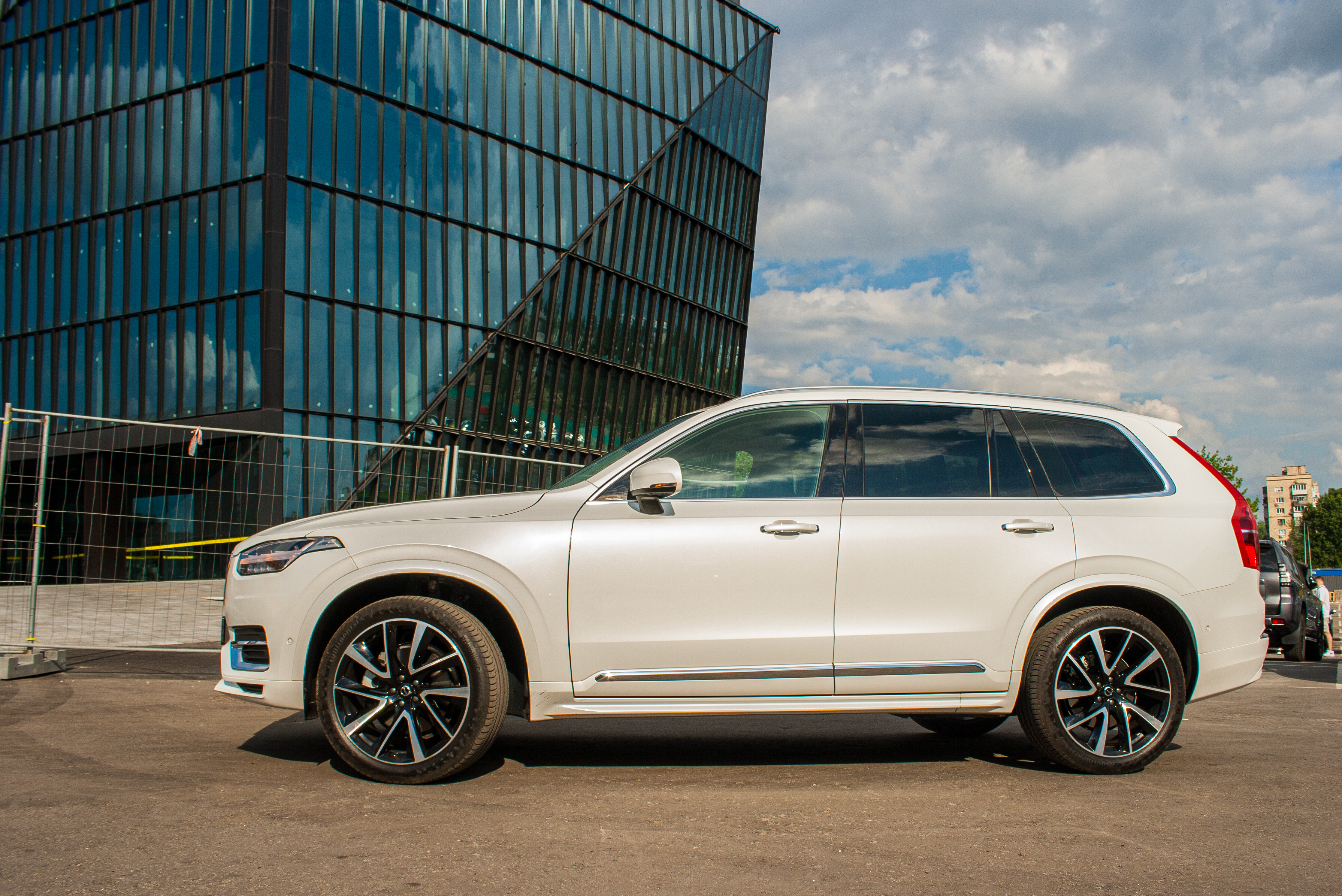Нові автомобілі Volvo з вигодою до 15%